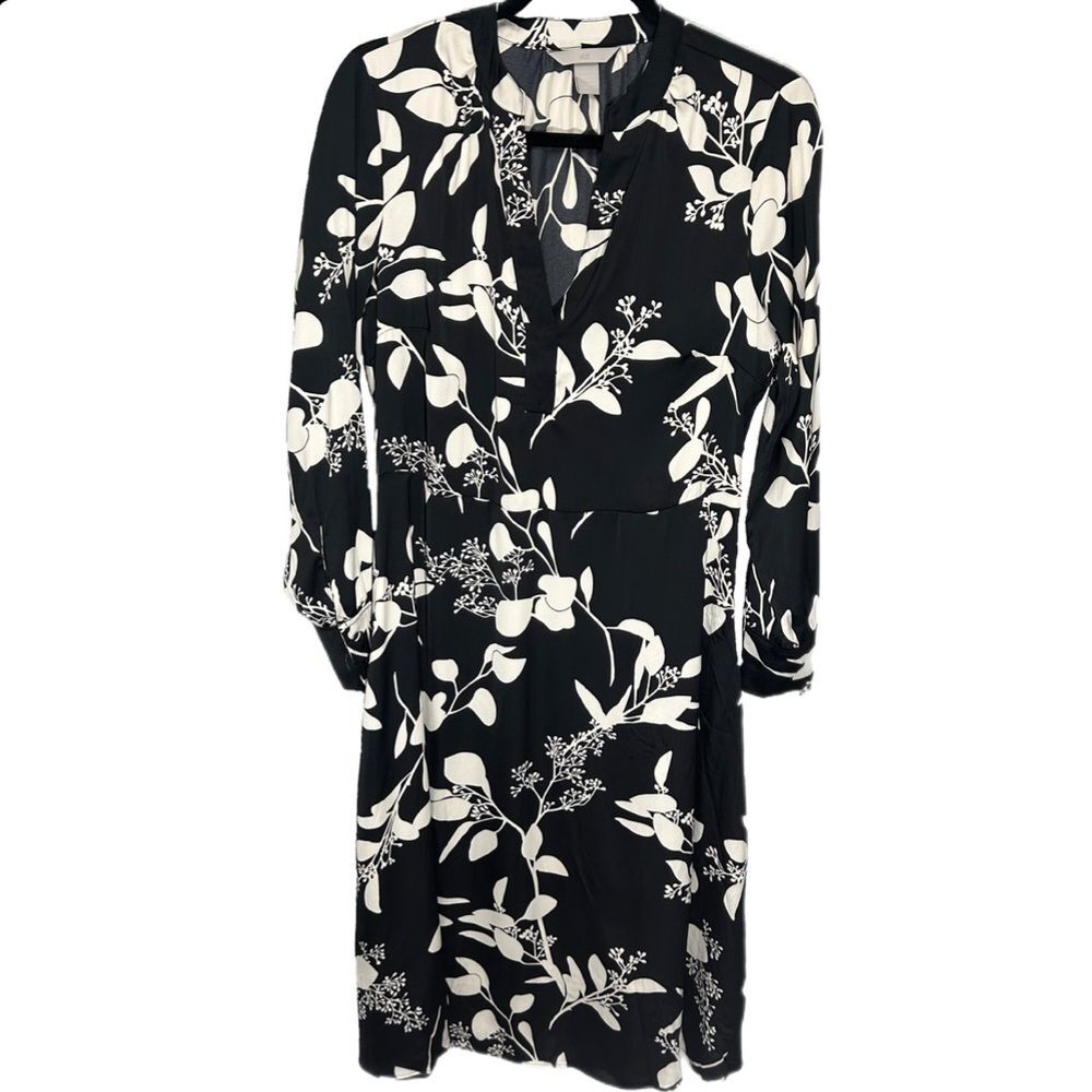 H&M Black & White Floral Midi V-neck Tie Belt Dress Size Medium